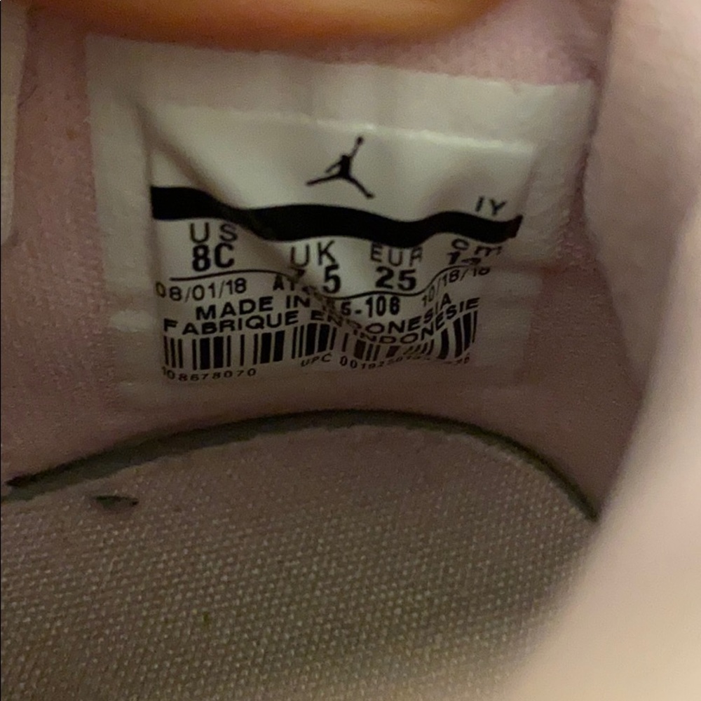 Jordan booties - Picture 2 of 3